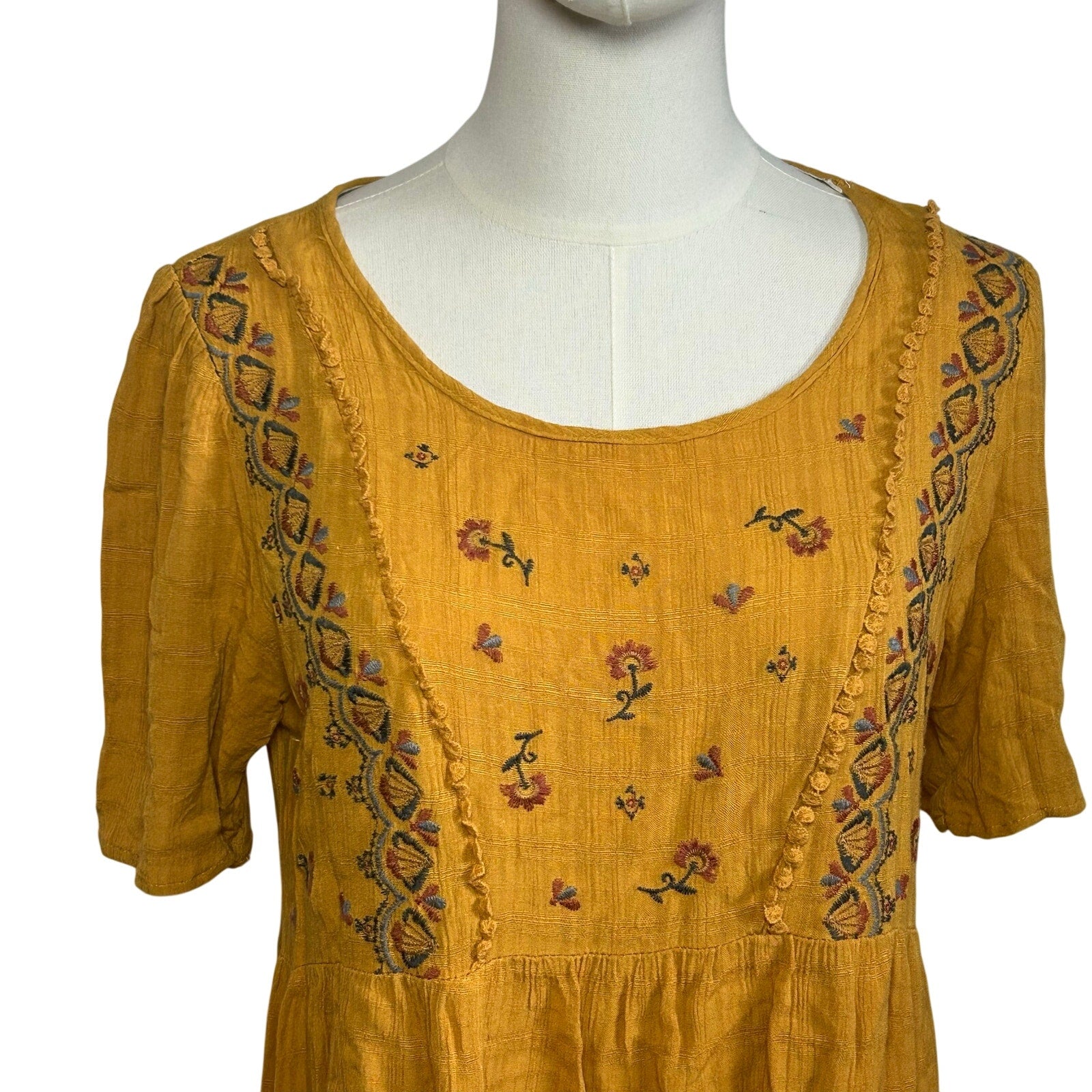 Knox Rose M Yellow Embroidered Tunic Top Boho Peasant Cottage Fairy Indie Casual
