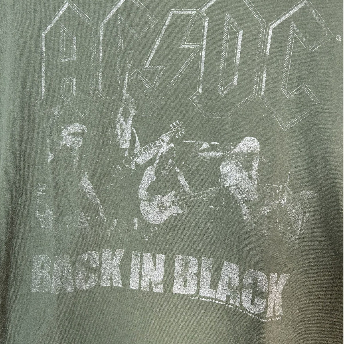AC/DC Olive Green Back In Black 2023 Band Tee Size L Perryscope Rock Graphic