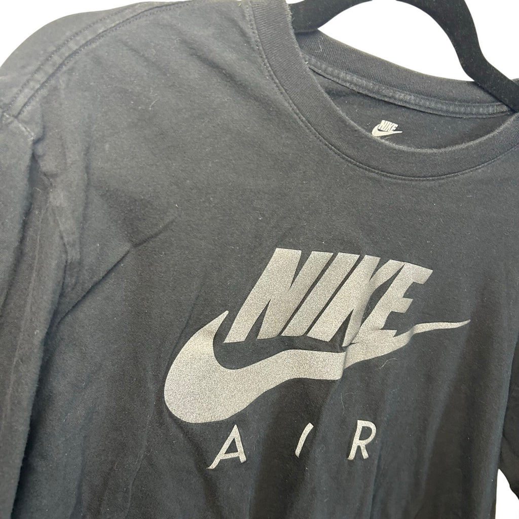 Nike Graphic T-Shirt Black L Short Sleeve Cotton Activewear Sportswear Skater