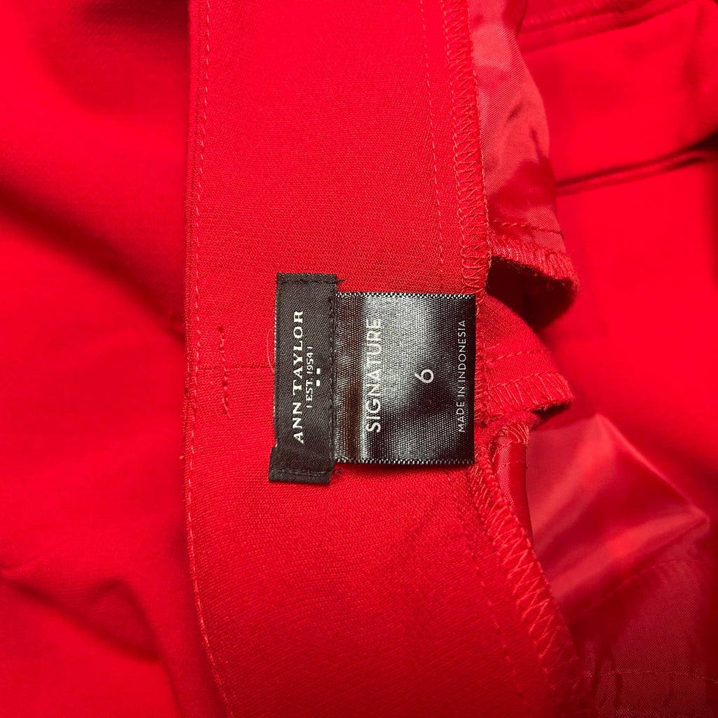 Ann Taylor Bright Red Straight Leg Pants 6 Stretch Luxe Career Bold Minimalist