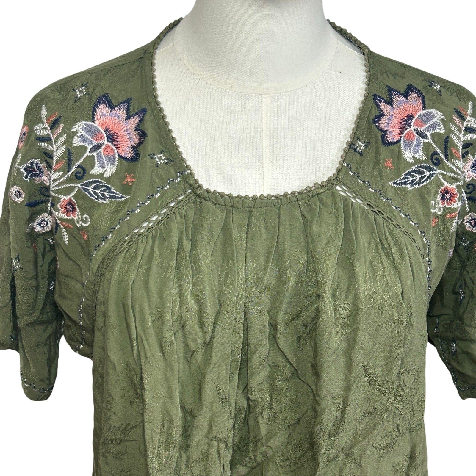 Knox Rose Blouse Small Green Rayon Embroidered Boho Peasant Indie Retro Cottage