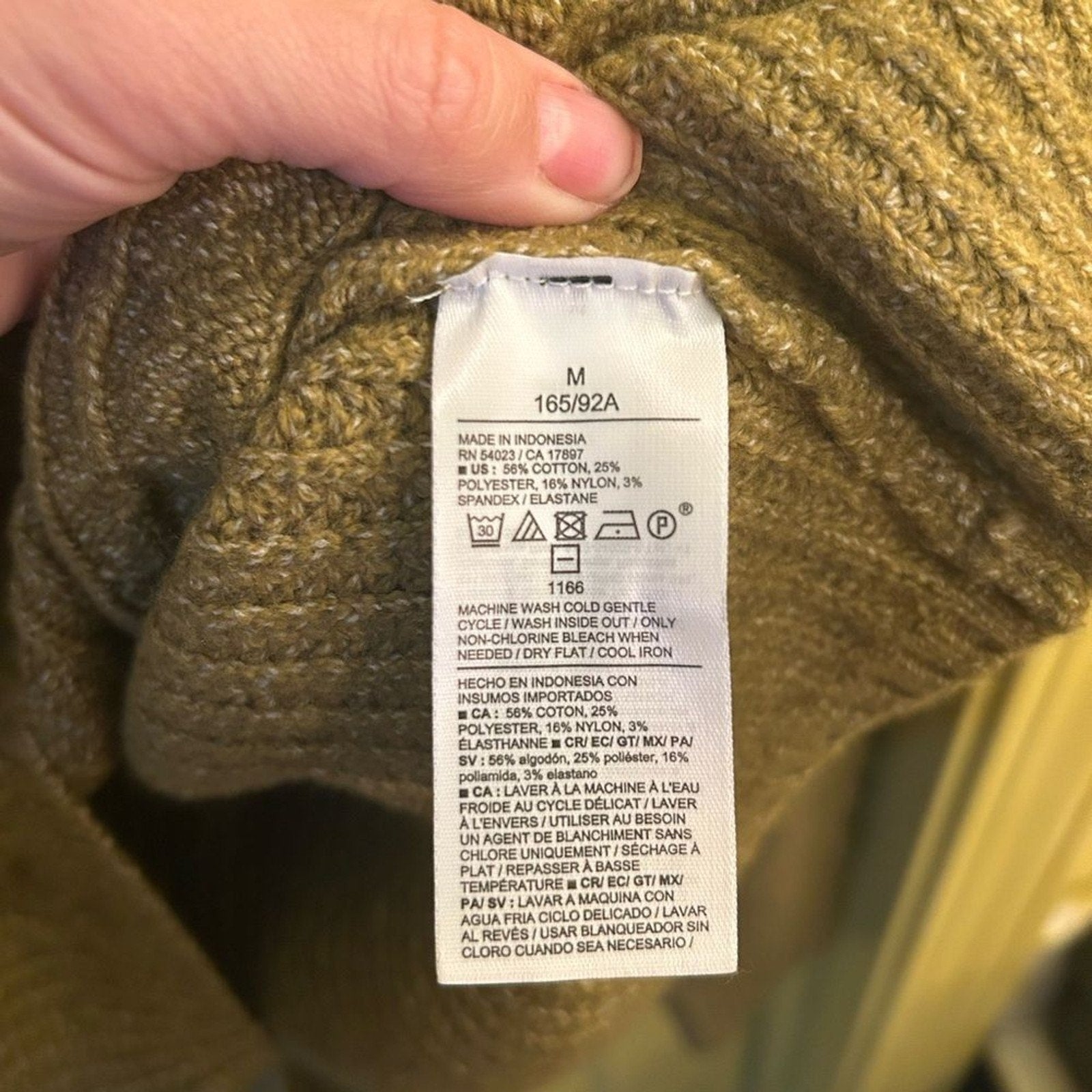 NWT Old Navy SoSoft Cable Knit Sweater Medium Mustard Green Mock Neck Fisherman