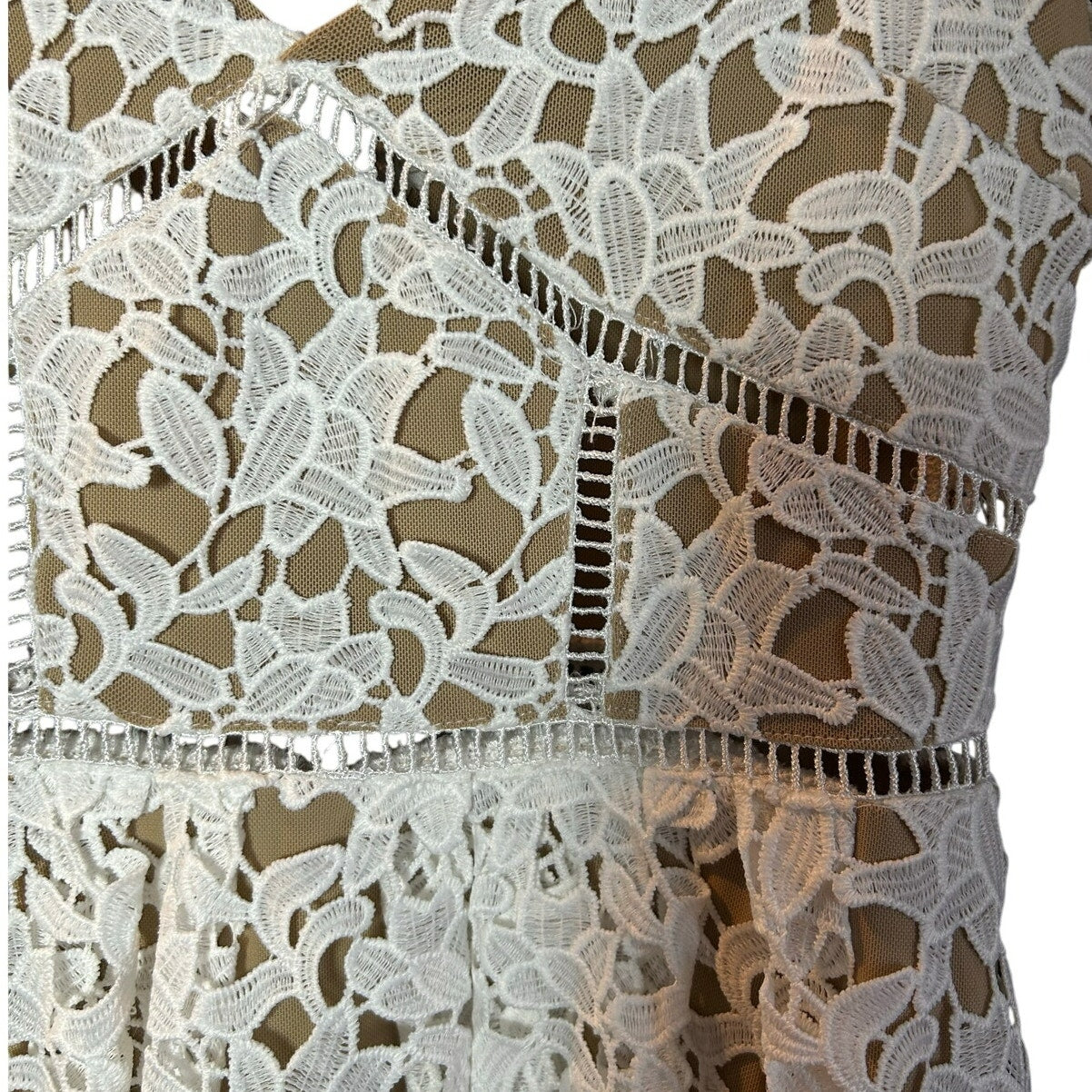 L'ATISTE White Guipure Lace Mini Dress S Bridal Shower Bachelorette Nude Lining