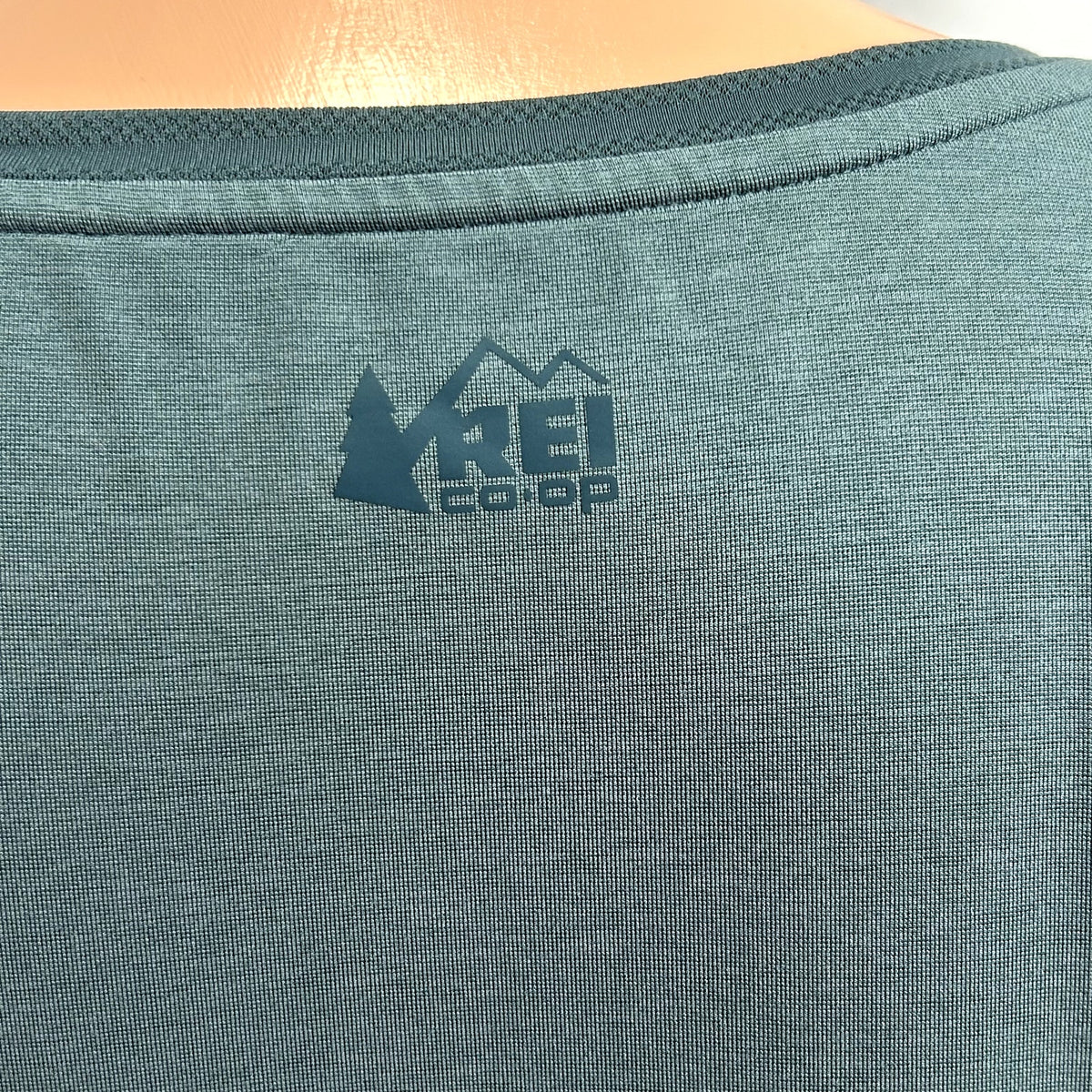 REI S Green Top Ventilated Mesh Panels Gorpcore Activewear Trail Casual Outdoor