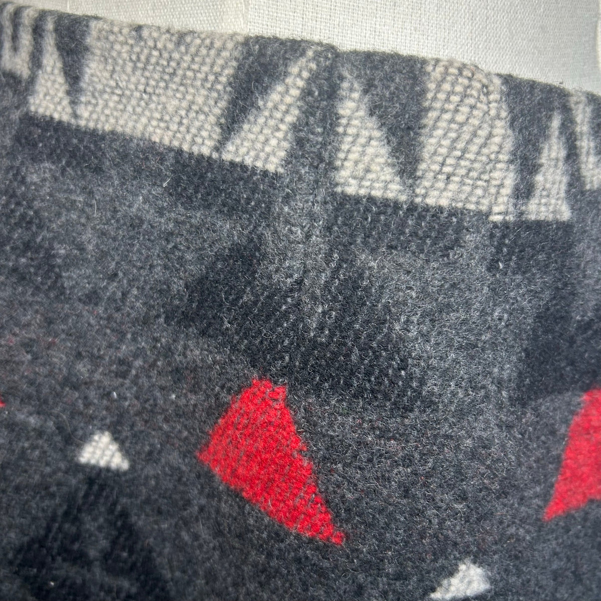 VTG The Last Best Place Southwestern Wool Blend Mini Skirt Black Red Aztec Sz 10