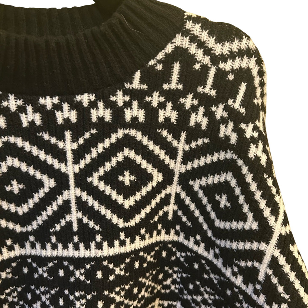 Old Navy SoSoft Fair Isle Sweater Black White Geo Pattern Large NWT Cropped L