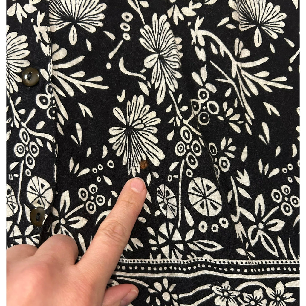 VTG Studio Basic Black White Floral Deer Border Print Rayon Blouse Size L