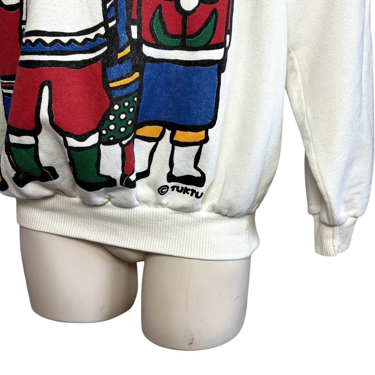 TUKTU One Size White Canadian Indigenous Art Graphic Sweatshirt Crewneck Fleece