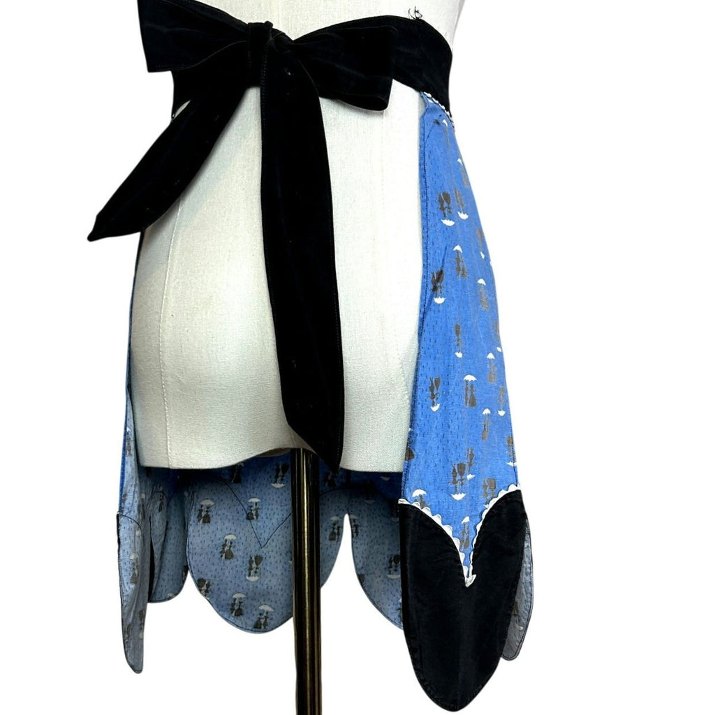 VTG 50s Blue Umbrella Print Apron Scalloped Rick Rack Trim Cottage Grandma Retro
