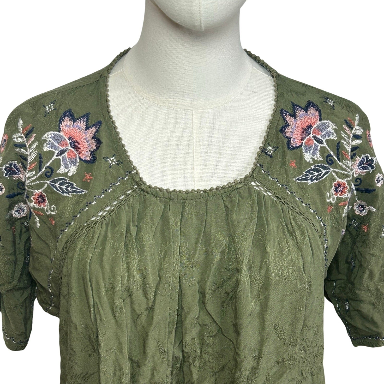 Knox Rose Blouse Small Green Rayon Embroidered Boho Peasant Indie Retro Cottage