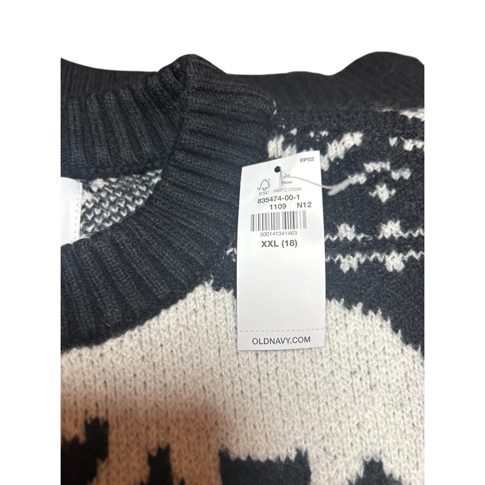 NWT Old Navy Boys Oversized Fair Isle Knit Sweater Bear Pattern Black White XXL