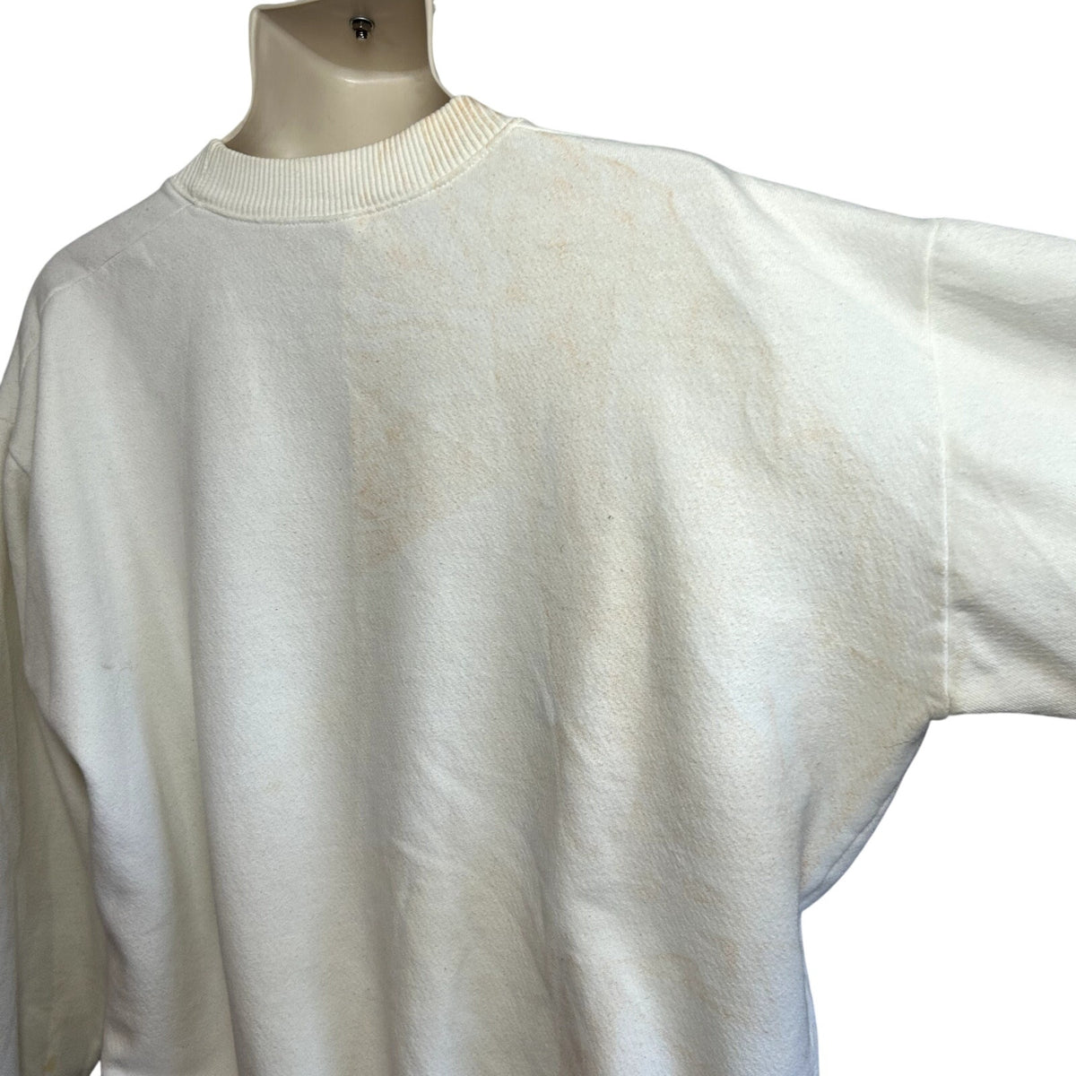 TUKTU One Size White Canadian Indigenous Art Graphic Sweatshirt Crewneck Fleece
