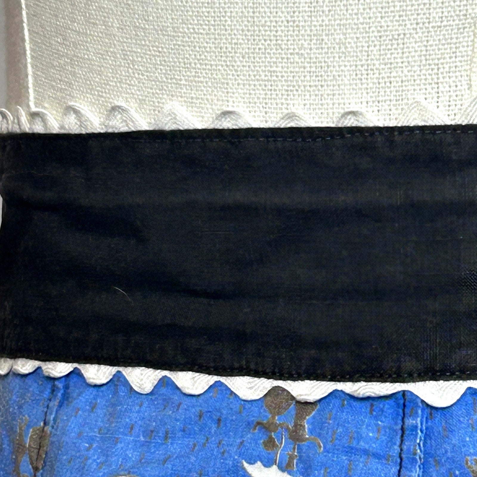 VTG 50s Blue Umbrella Print Apron Scalloped Rick Rack Trim Cottage Grandma Retro