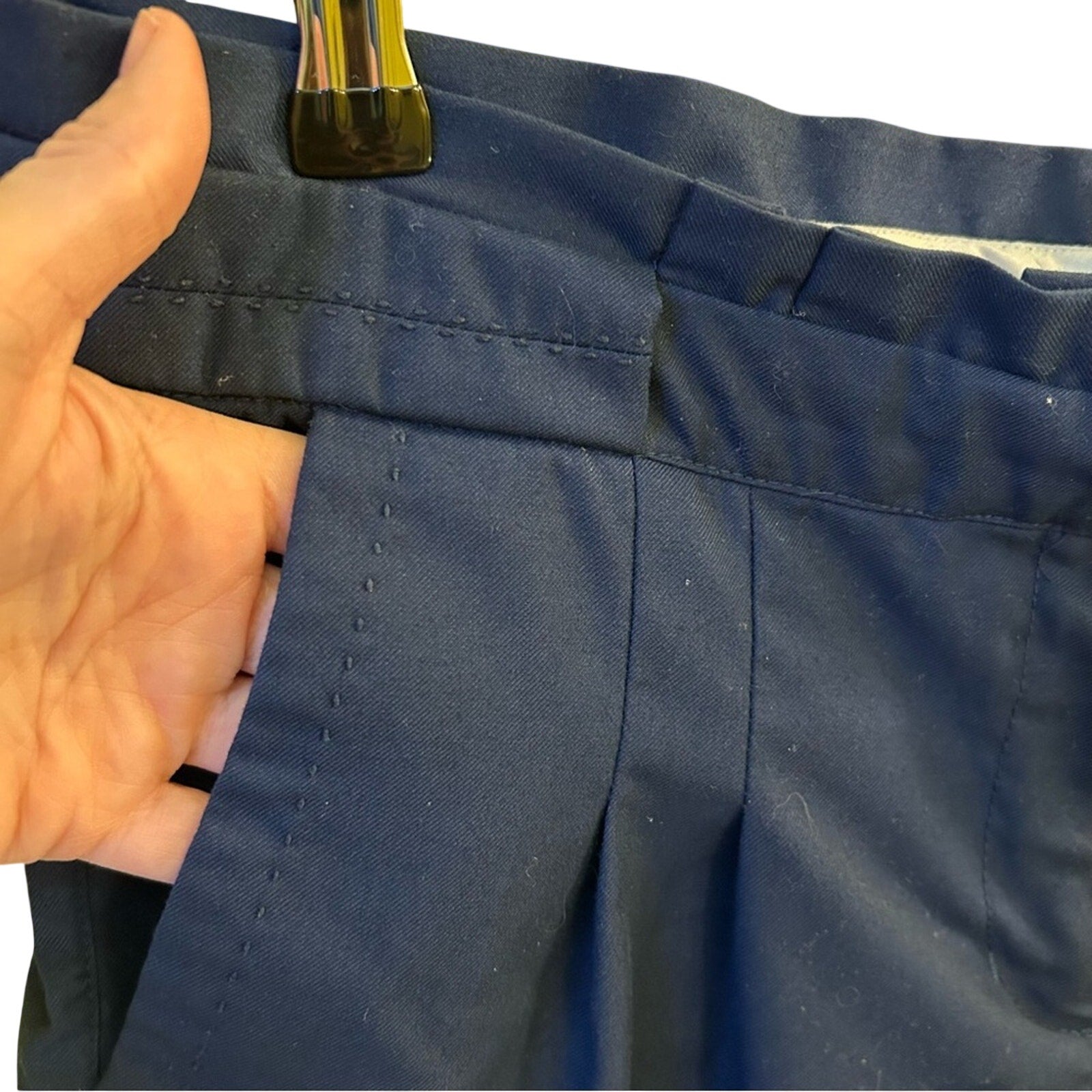 H&M Navy Blue High Waisted Pleated Cropped Ankle Pants Size 8 Career Minimalist