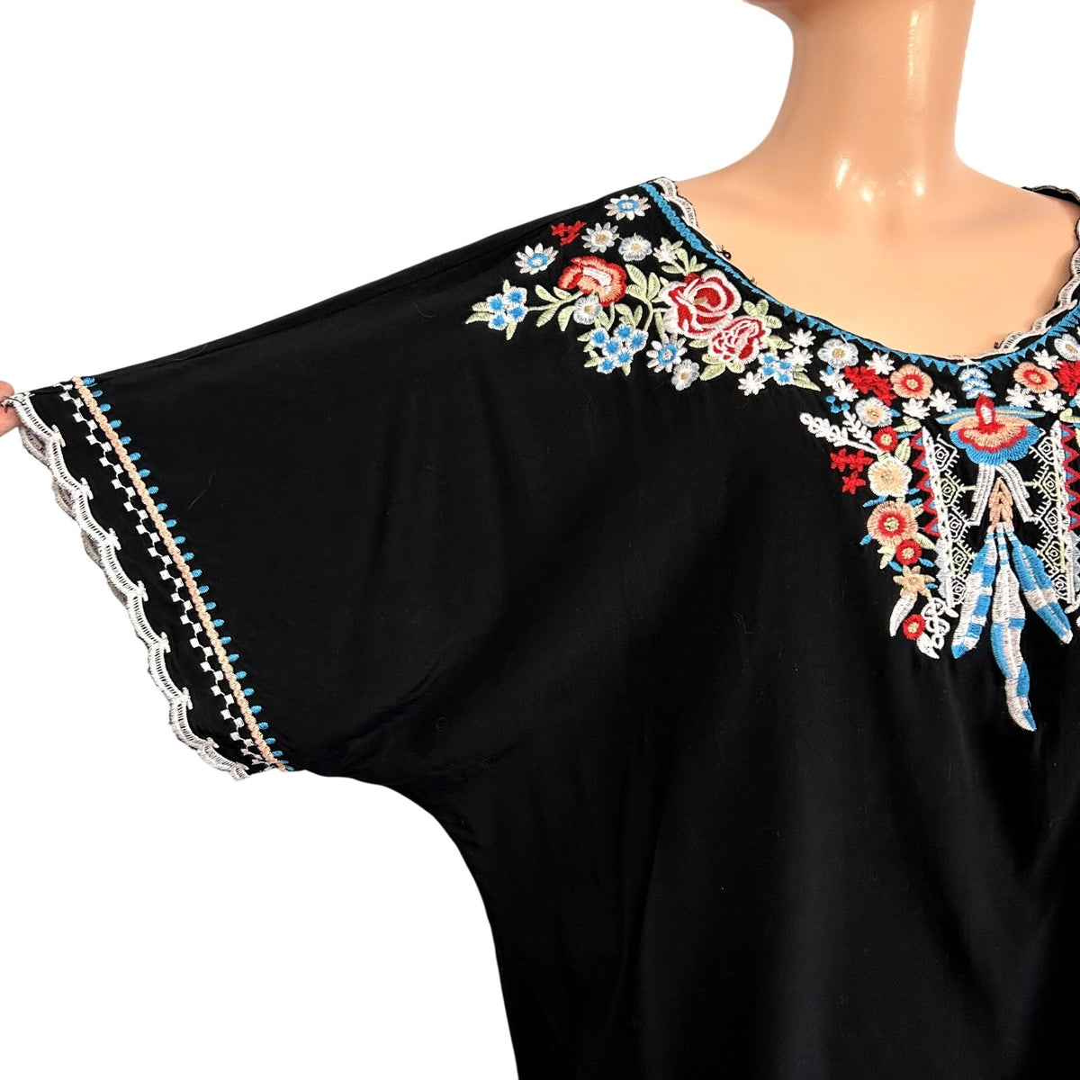Black Southwestern Embroidered XL Rayon Batwing Blouse Top Boho Peasant Western