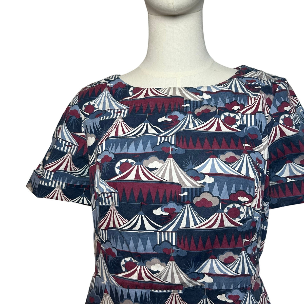 Emily & Fin Circus Tent Print Dress Blue Red M Retro Twee Indie Coquette Wiggle
