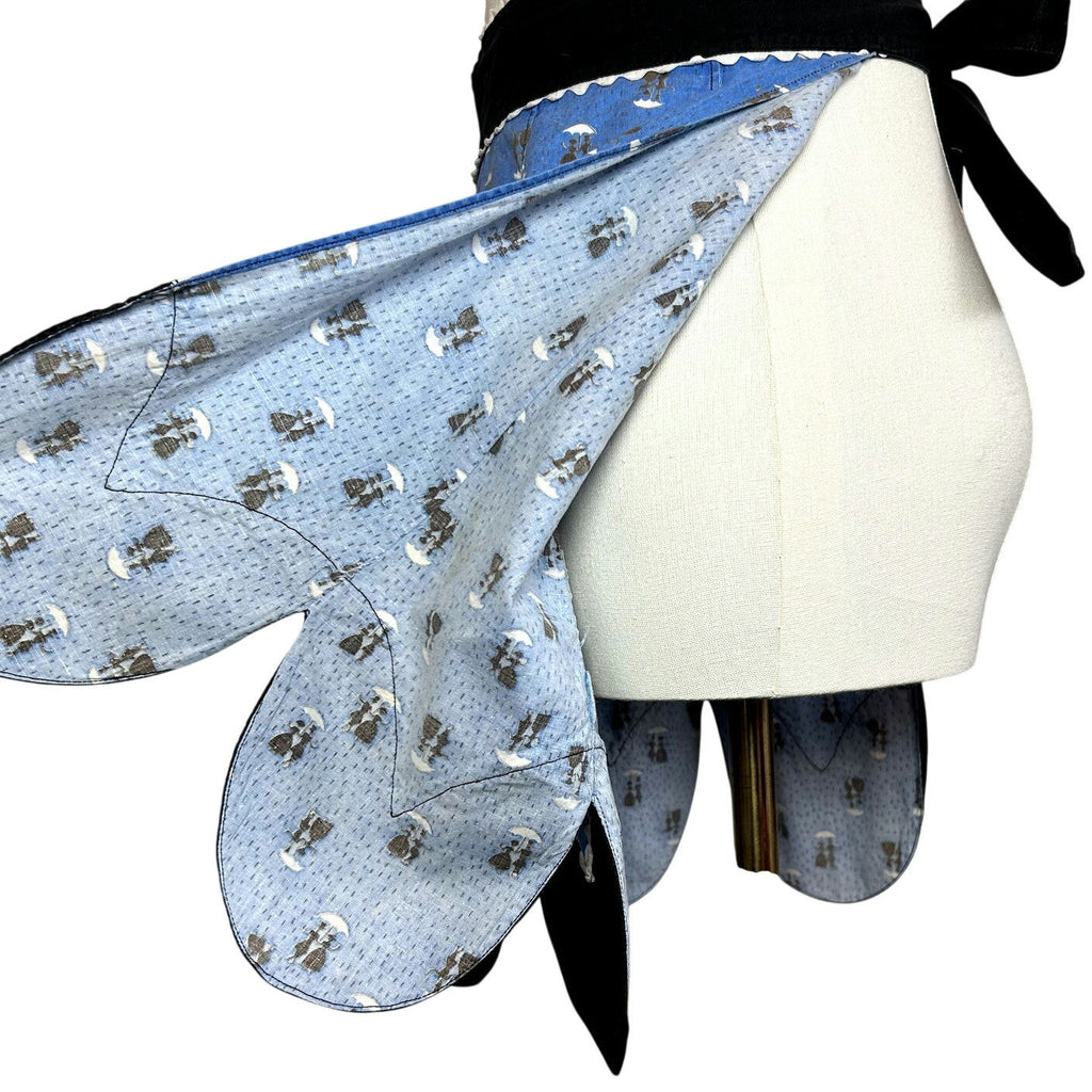 VTG 50s Blue Umbrella Print Apron Scalloped Rick Rack Trim Cottage Grandma Retro
