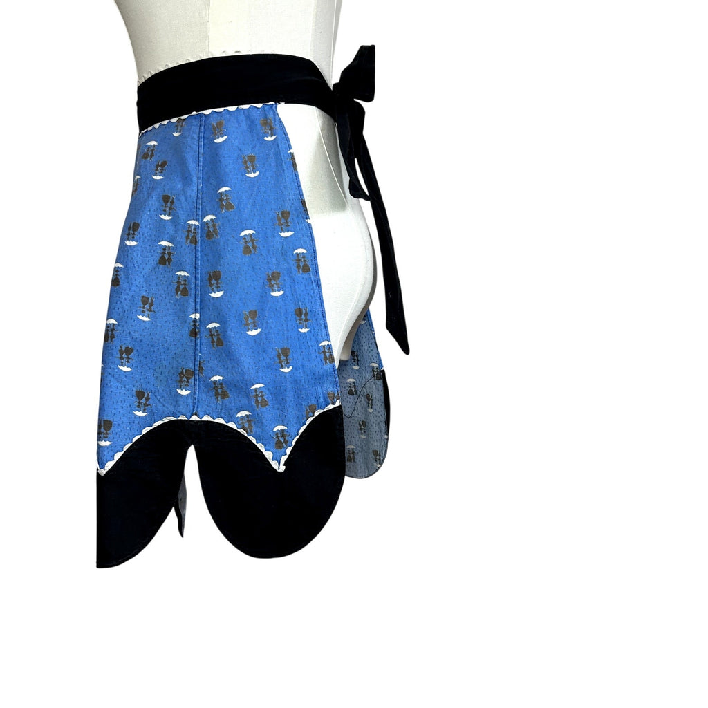 VTG 50s Blue Umbrella Print Apron Scalloped Rick Rack Trim Cottage Grandma Retro