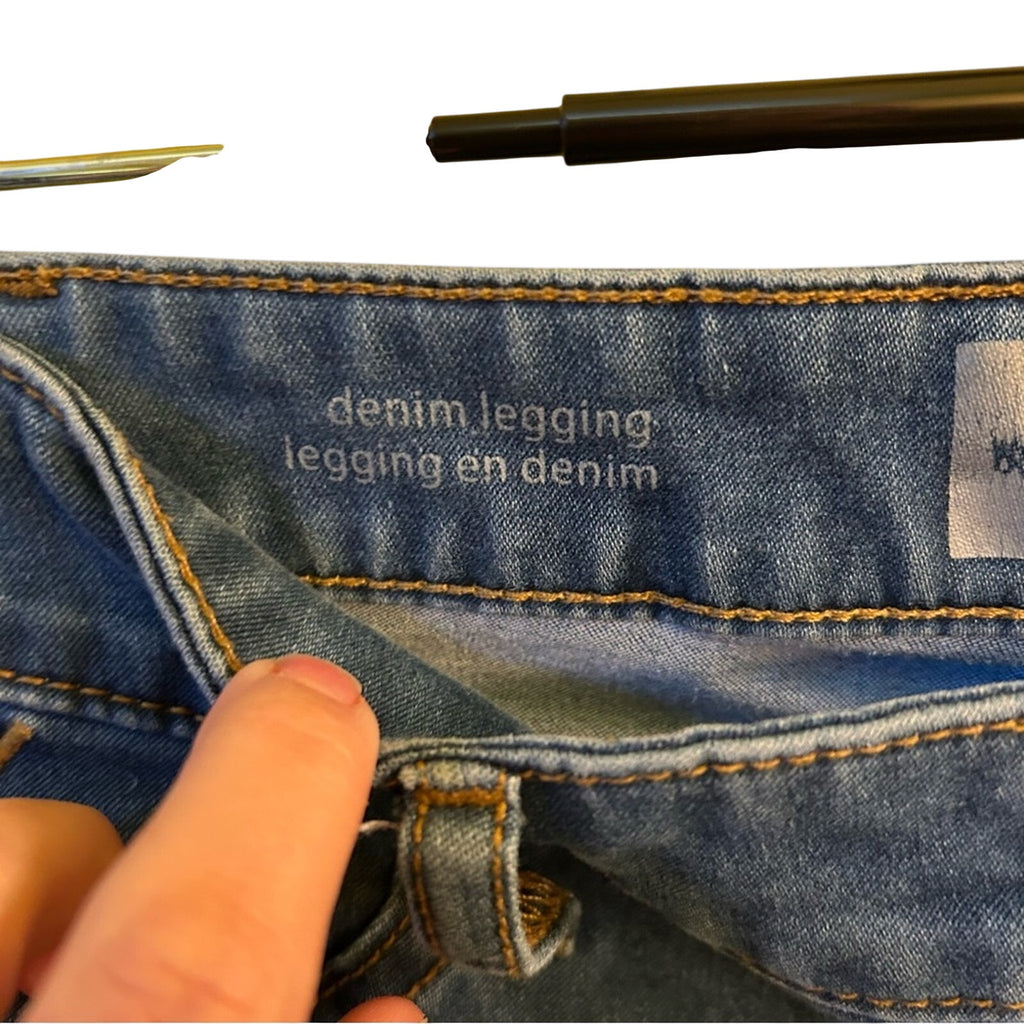 WASSIO Luxe Straight Leg Jeans Size 6 Medium Wash Stretch Blue Denim RN 159052