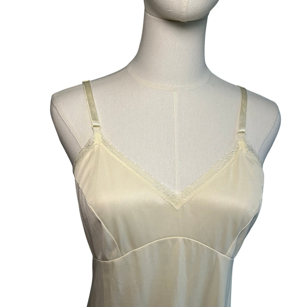 VTG 70s JCPenney Cream Slip S Minimalist Lingerie Coquette Cottage Romantic Twee