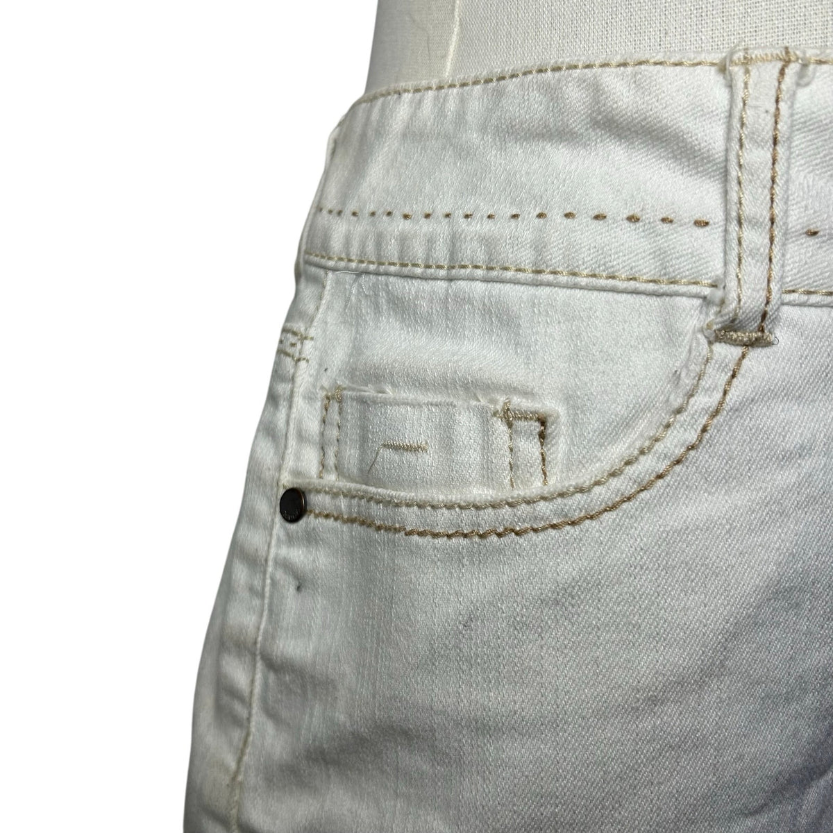 VTG Y2K Mudd White Denim 8 Mini Skirt Raw Hem Grunge Streetwear Retro Casual