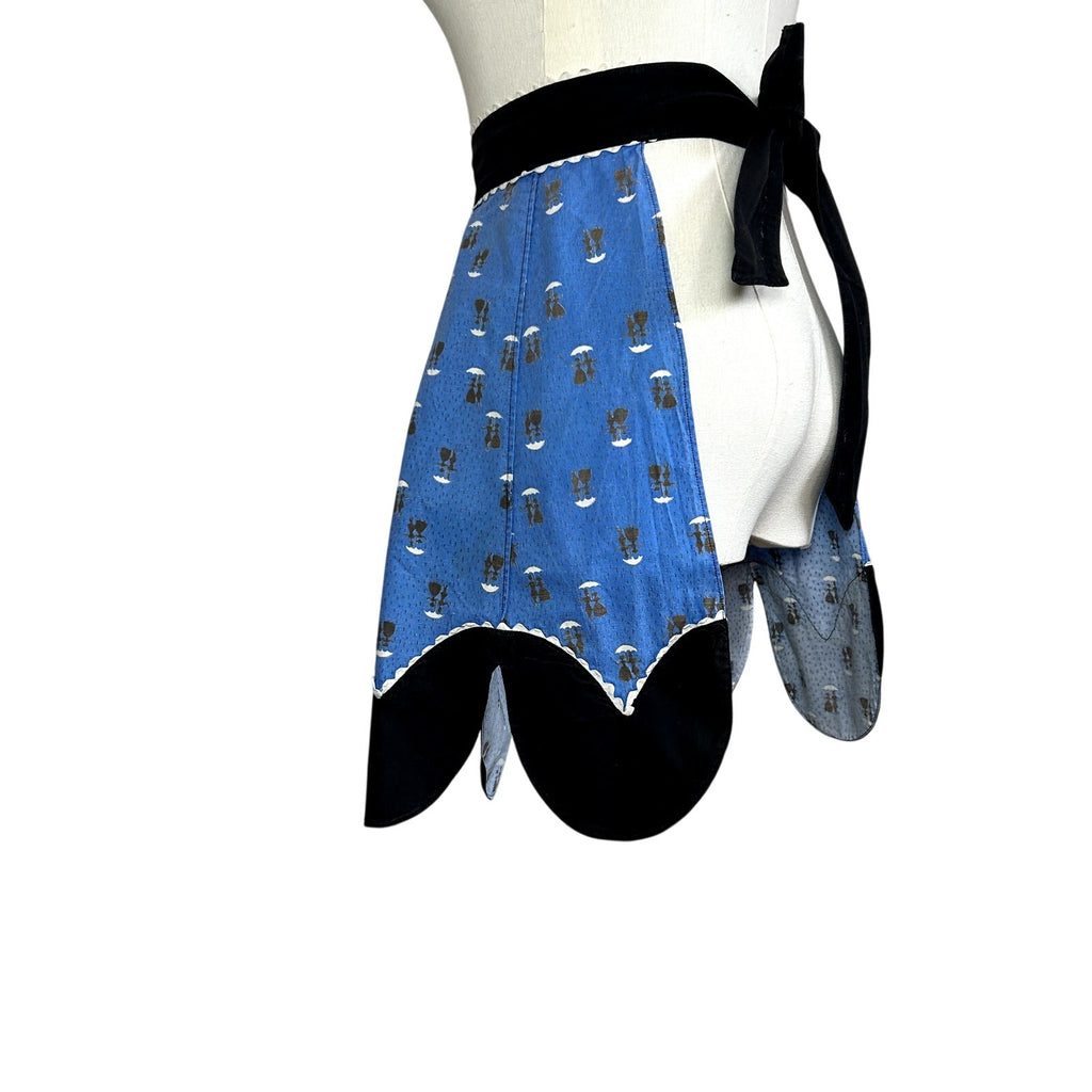 VTG 50s Blue Umbrella Print Apron Scalloped Rick Rack Trim Cottage Grandma Retro