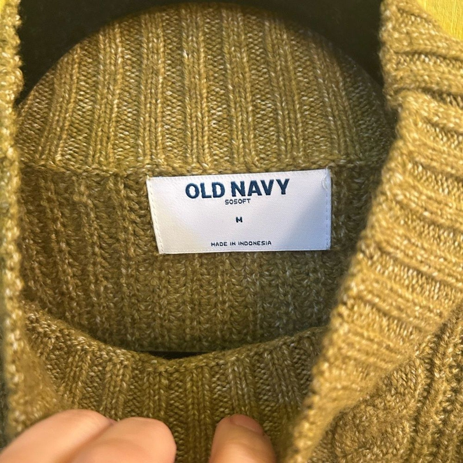 NWT Old Navy SoSoft Cable Knit Sweater Medium Mustard Green Mock Neck Fisherman