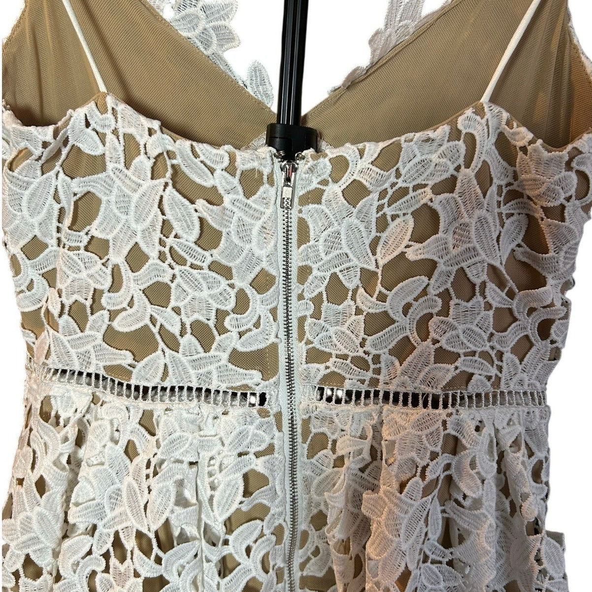 L'ATISTE White Guipure Lace Mini Dress S Bridal Shower Bachelorette Nude Lining
