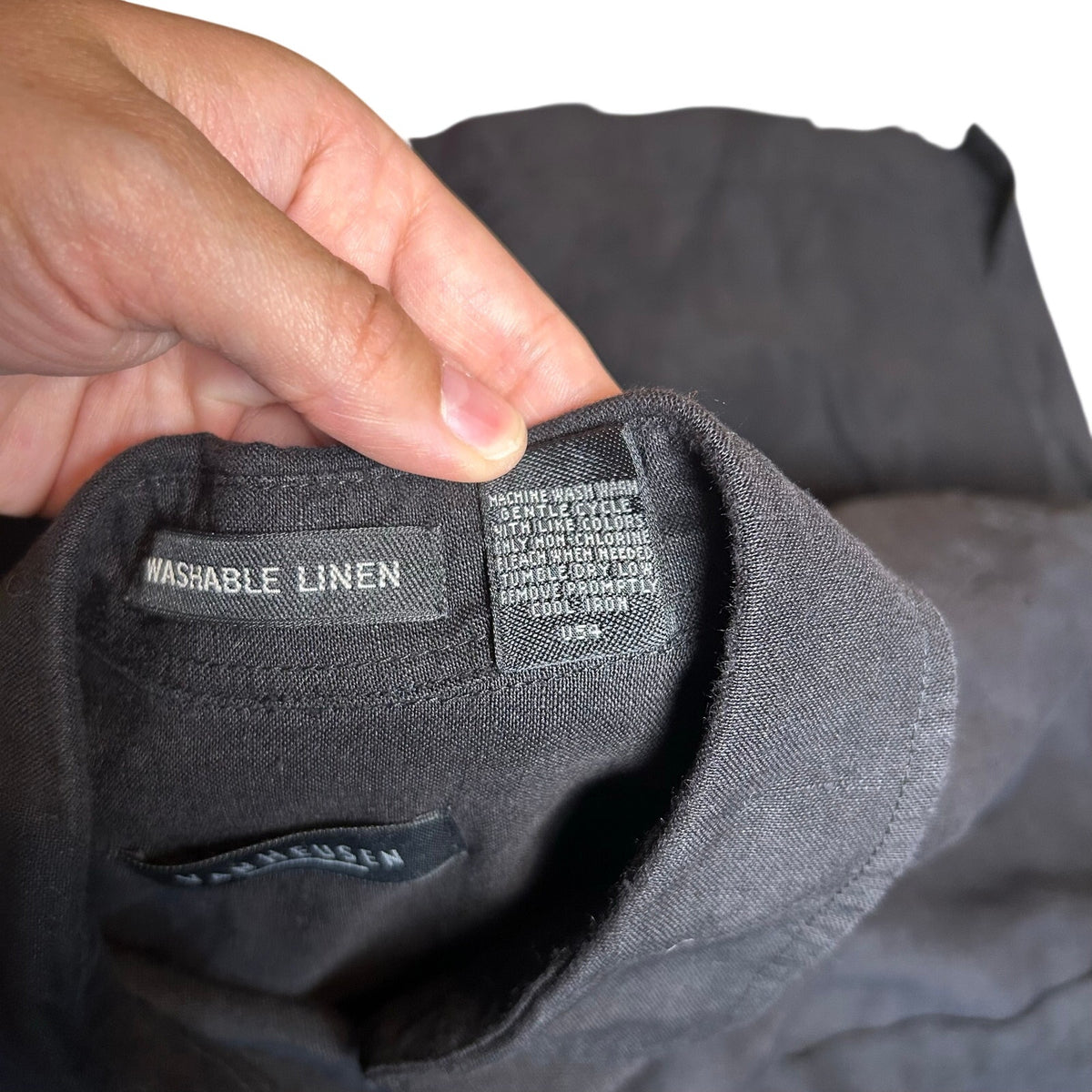Van Heusen Black Linen Rayon Casual Button Down Shirt S Modern Minimalist Preppy