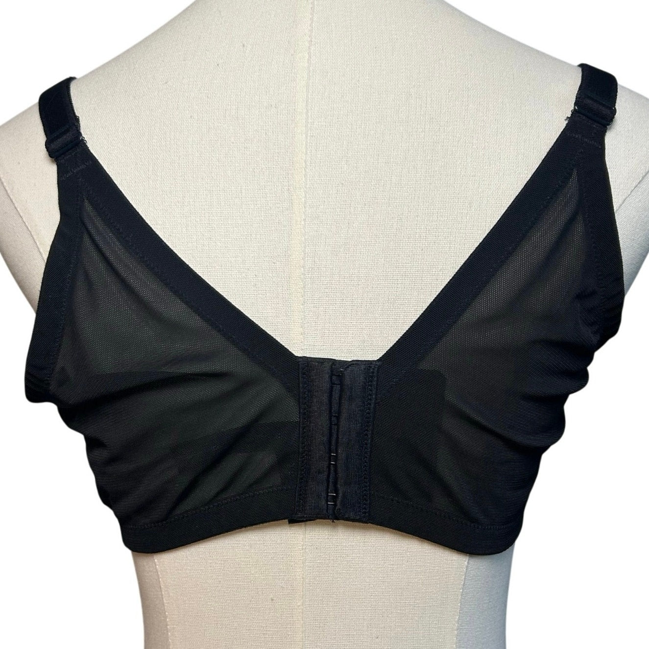 Torrid Curve Black Floral Mesh 360 Back Smoothing Push-Up Plunge Bra 44D Goth