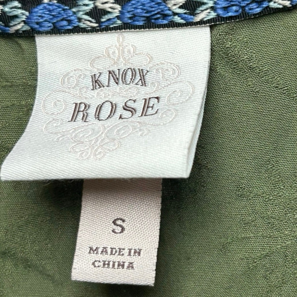Knox Rose Blouse Small Green Rayon Embroidered Boho Peasant Indie Retro Cottage