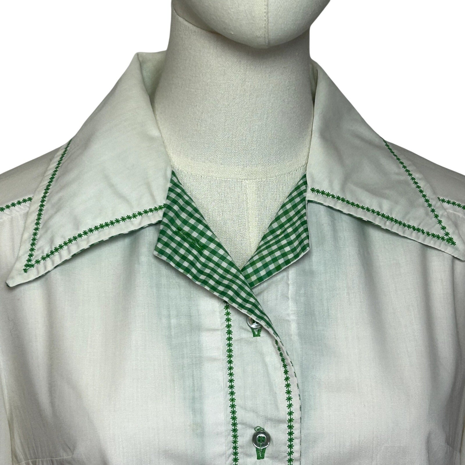VTG 70s White Shamrock M Embroidery Gingham St. Patrick's Day Top Twee Retro