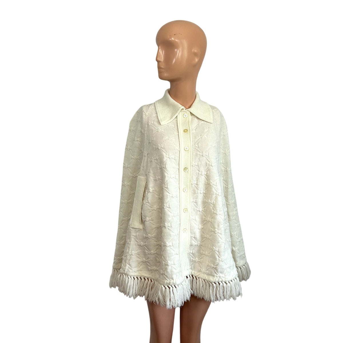 VTG 70s Cuddle Knit OS White Button Front Fringe Knit Poncho Cape Sweater Twee