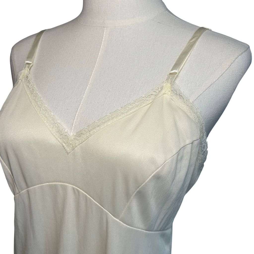 VTG 70s JCPenney Cream Slip S Minimalist Lingerie Coquette Cottage Romantic Twee
